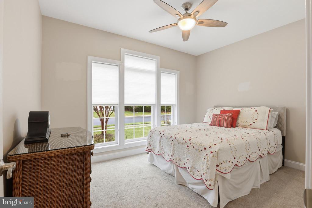 23712 HERRING REACH COURT