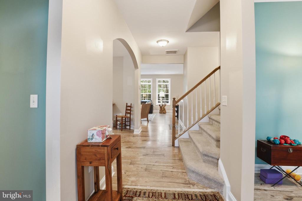 23712 HERRING REACH COURT