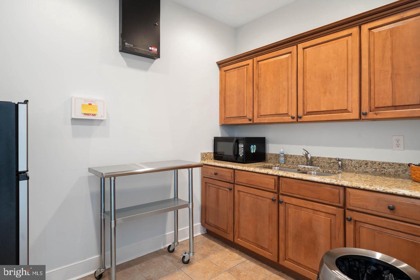 23712 HERRING REACH COURT