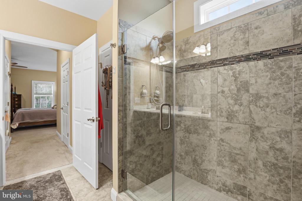 23712 HERRING REACH COURT