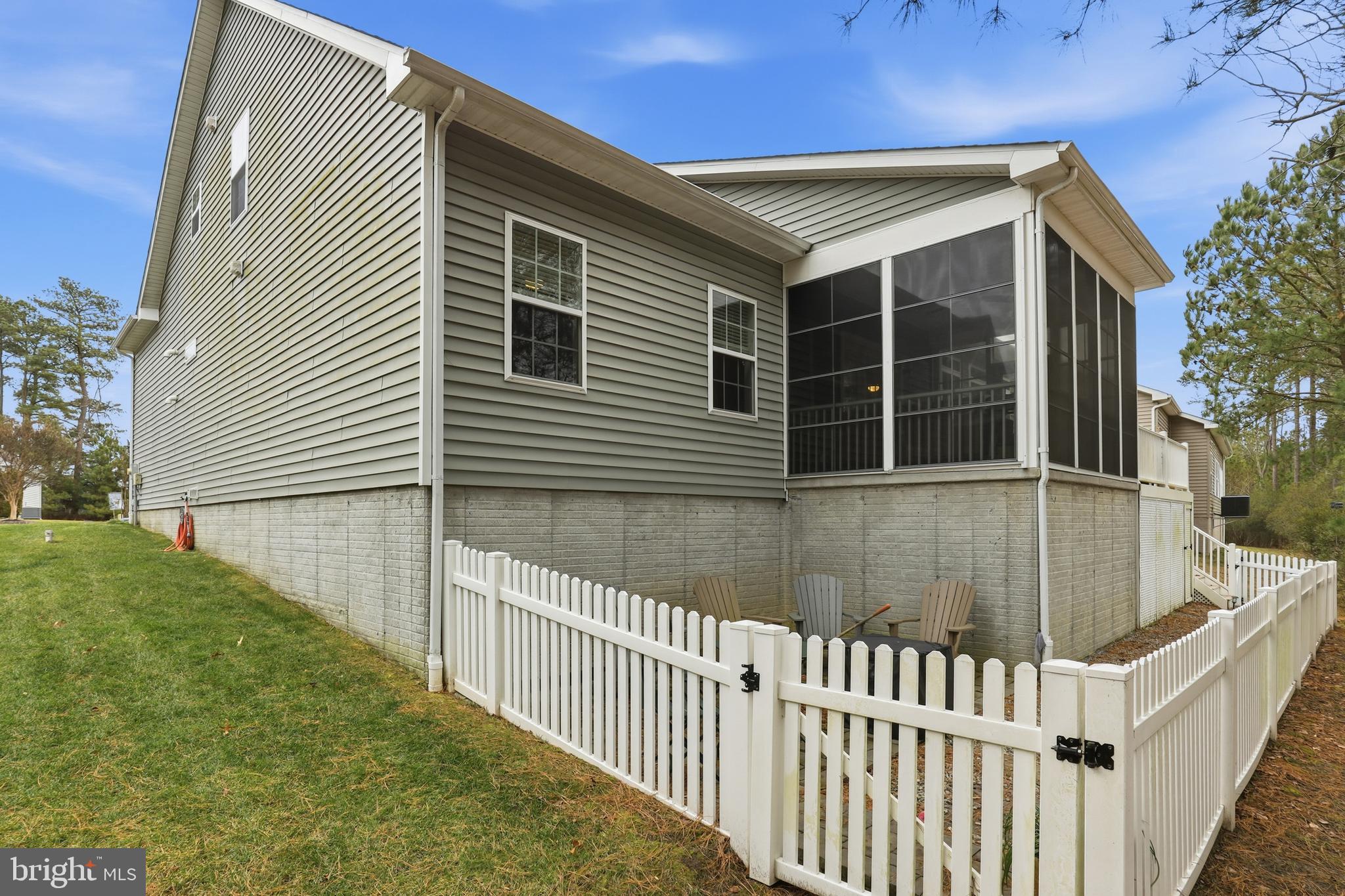 23712 HERRING REACH COURT