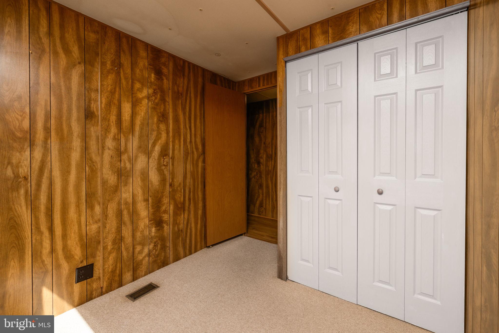 11 COLONIAL LANE