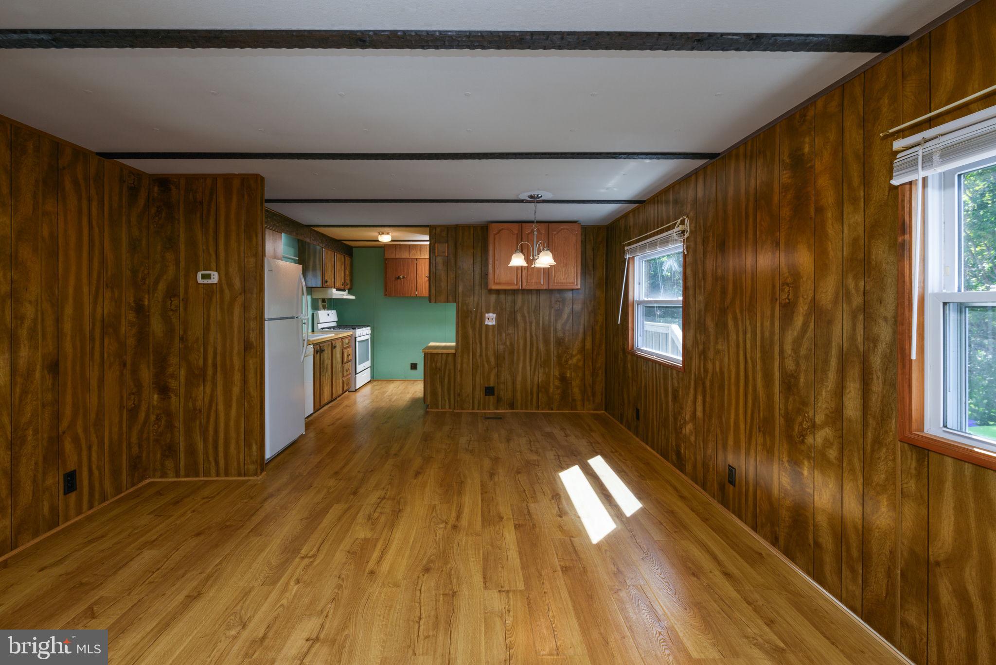 11 COLONIAL LANE