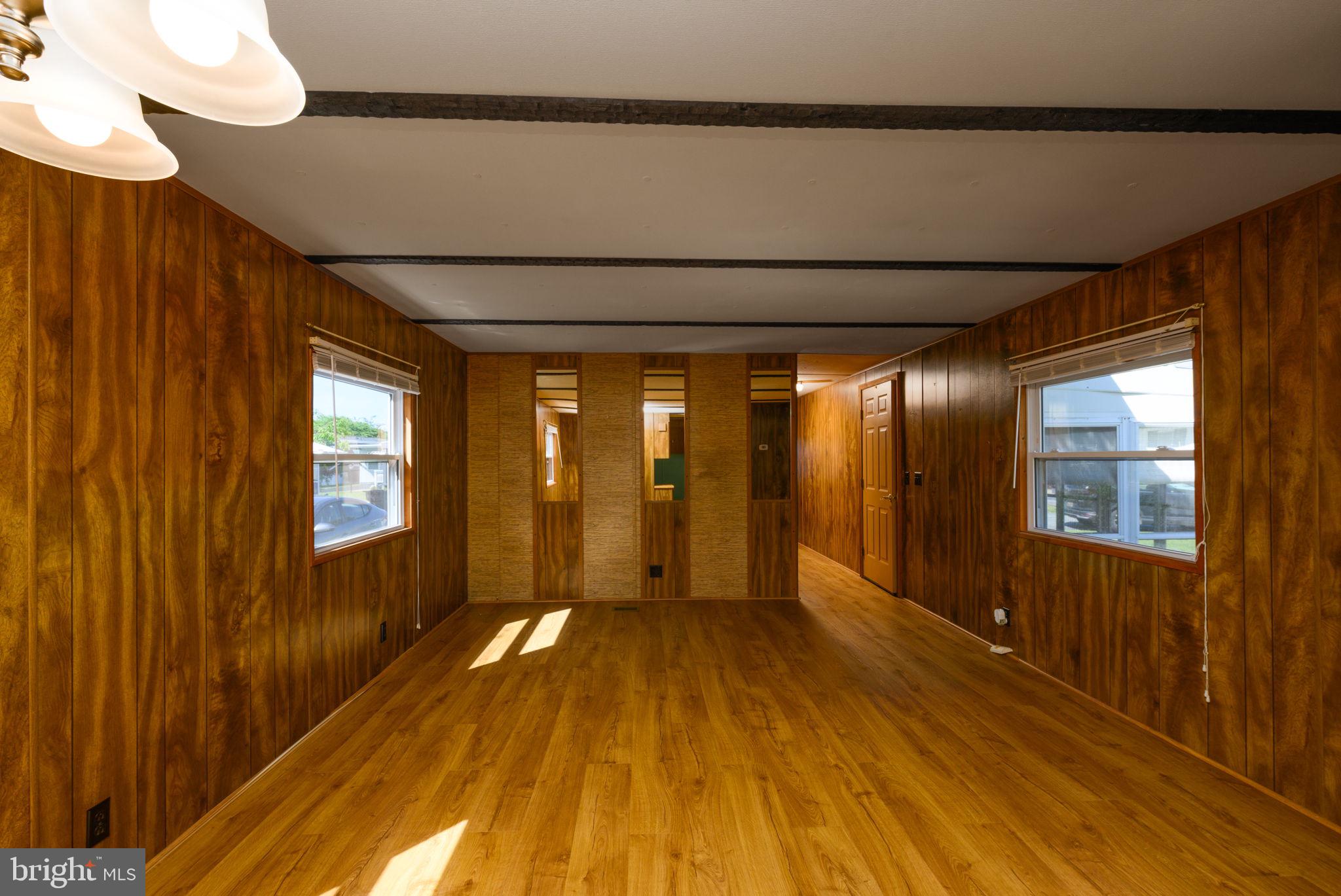 11 COLONIAL LANE