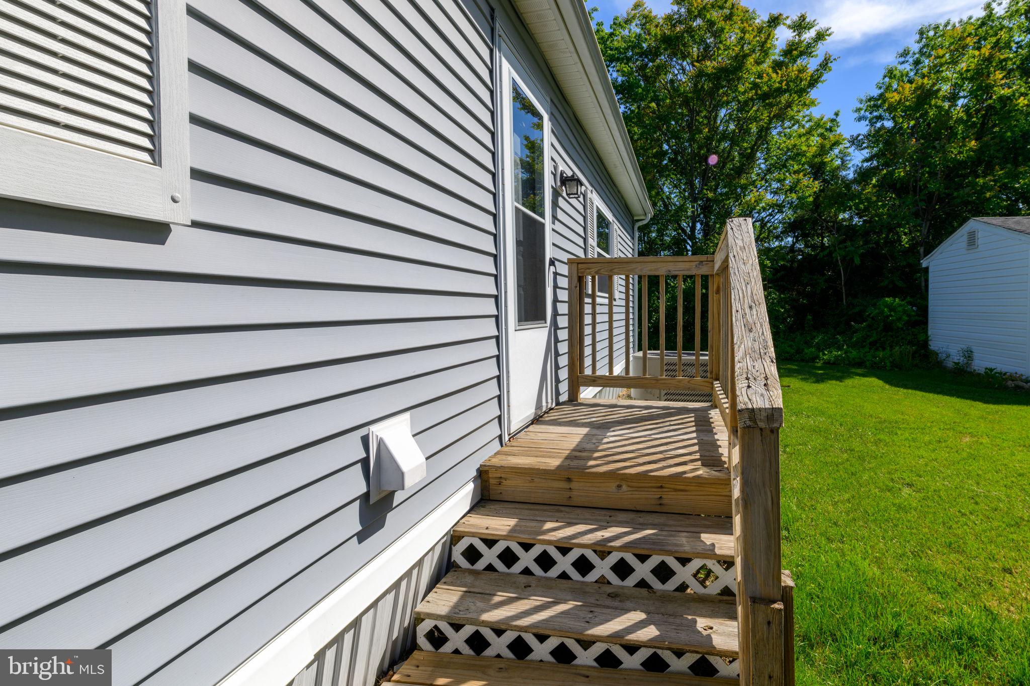 11 COLONIAL LANE