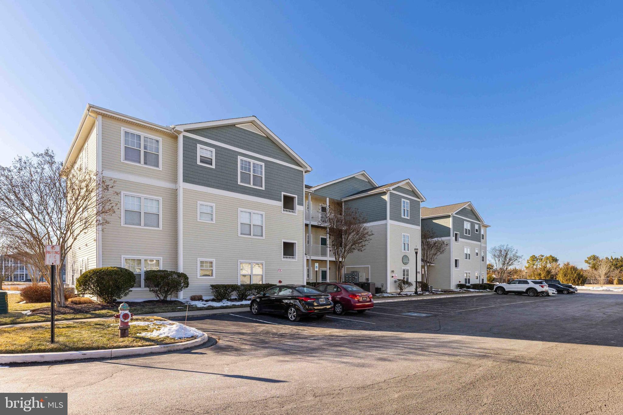 33192 N VILLAGE LOOP 5202
