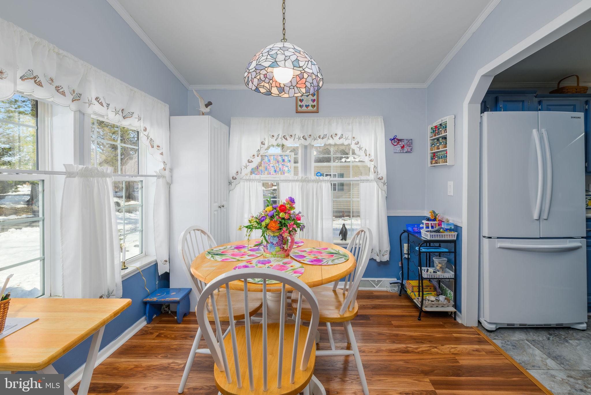 33606 LAKESHORE CIRCLE