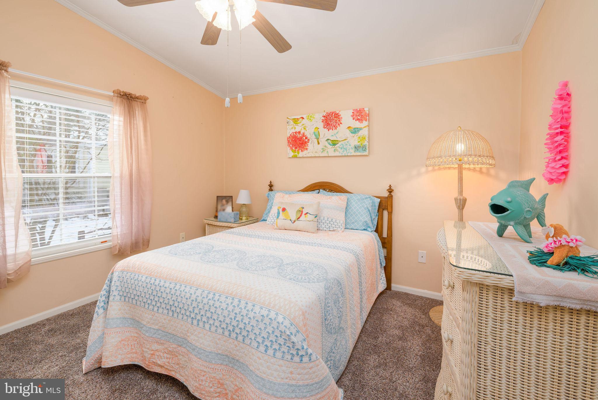 33606 LAKESHORE CIRCLE