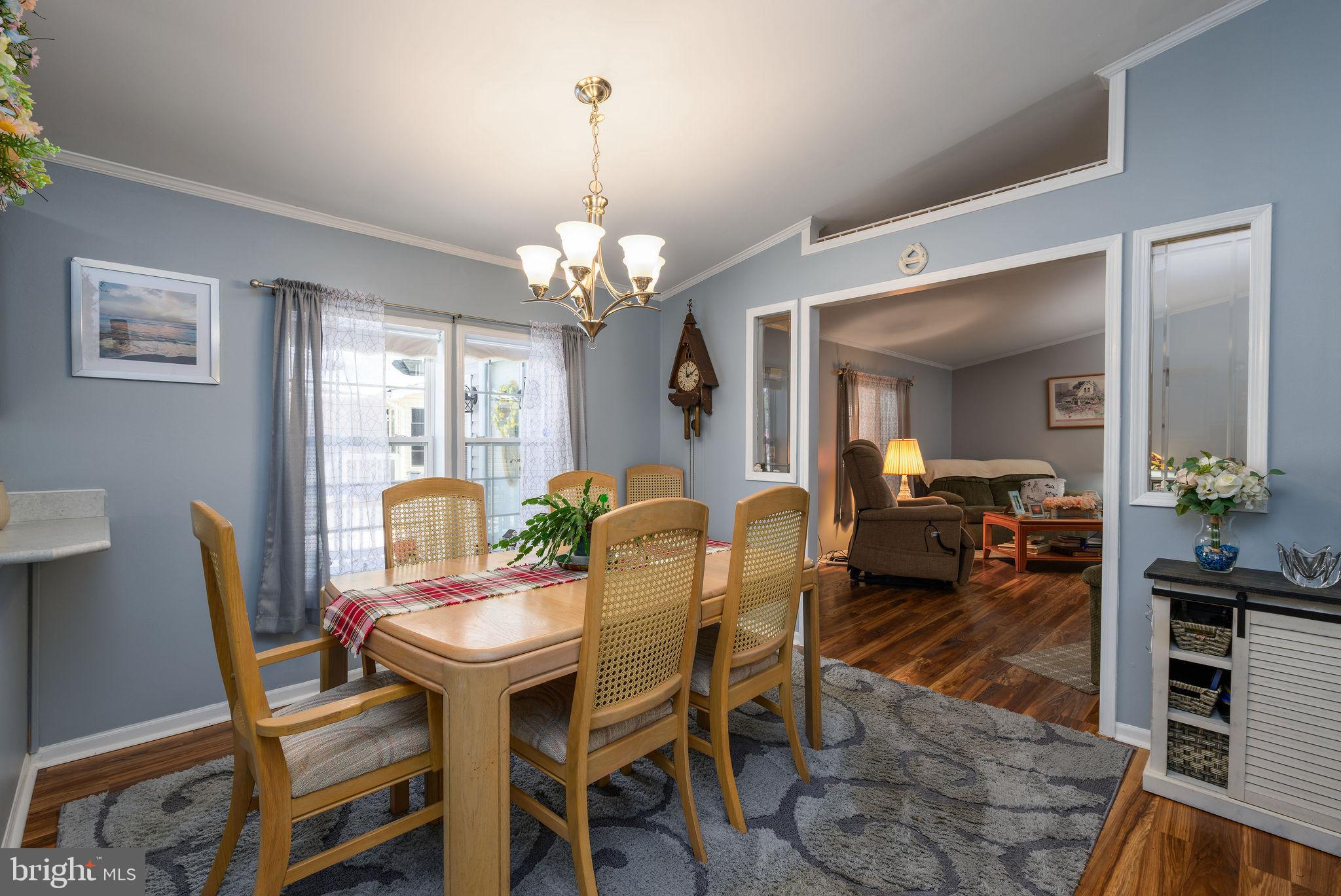 33606 LAKESHORE CIRCLE