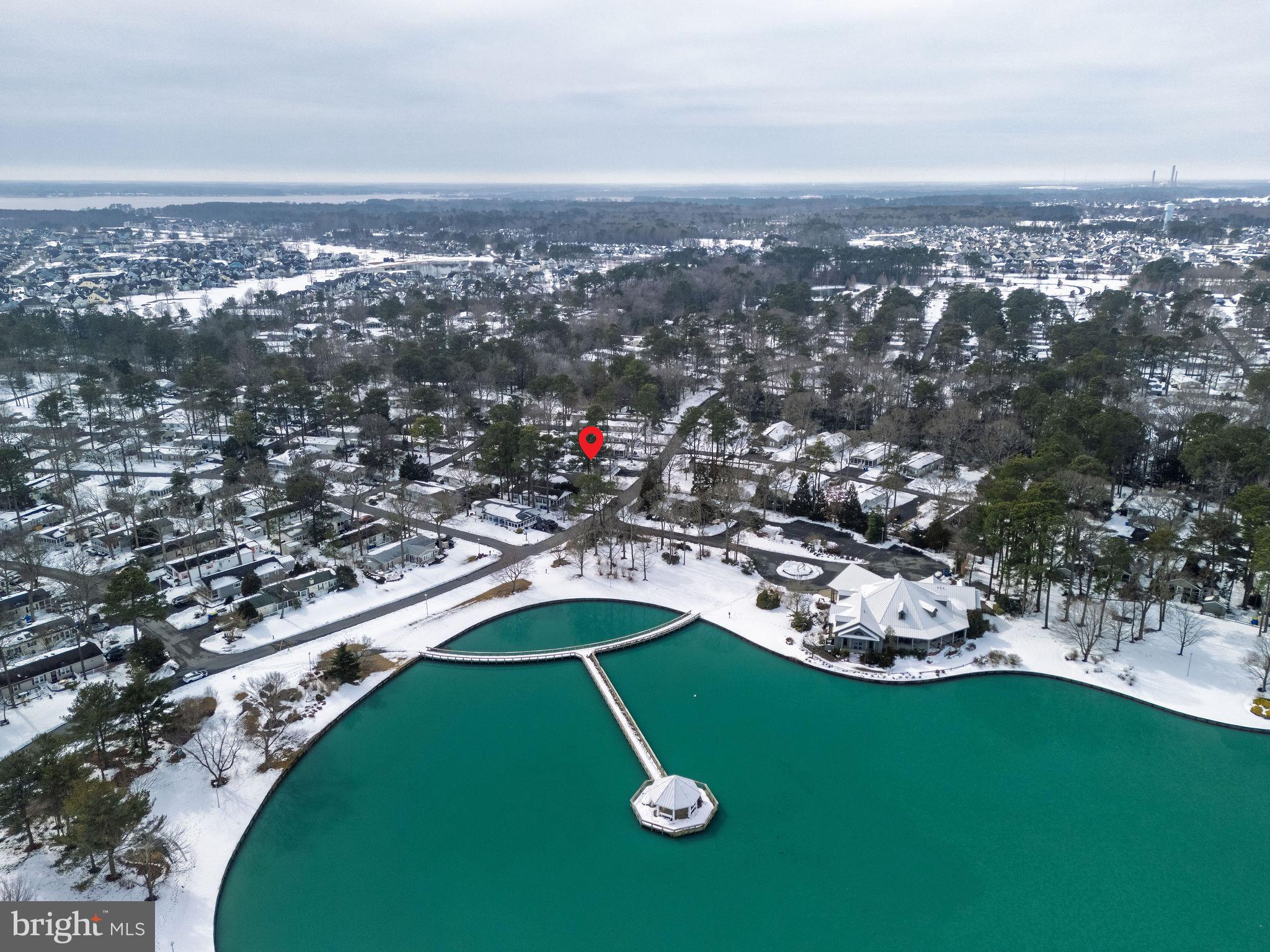 33606 LAKESHORE CIRCLE