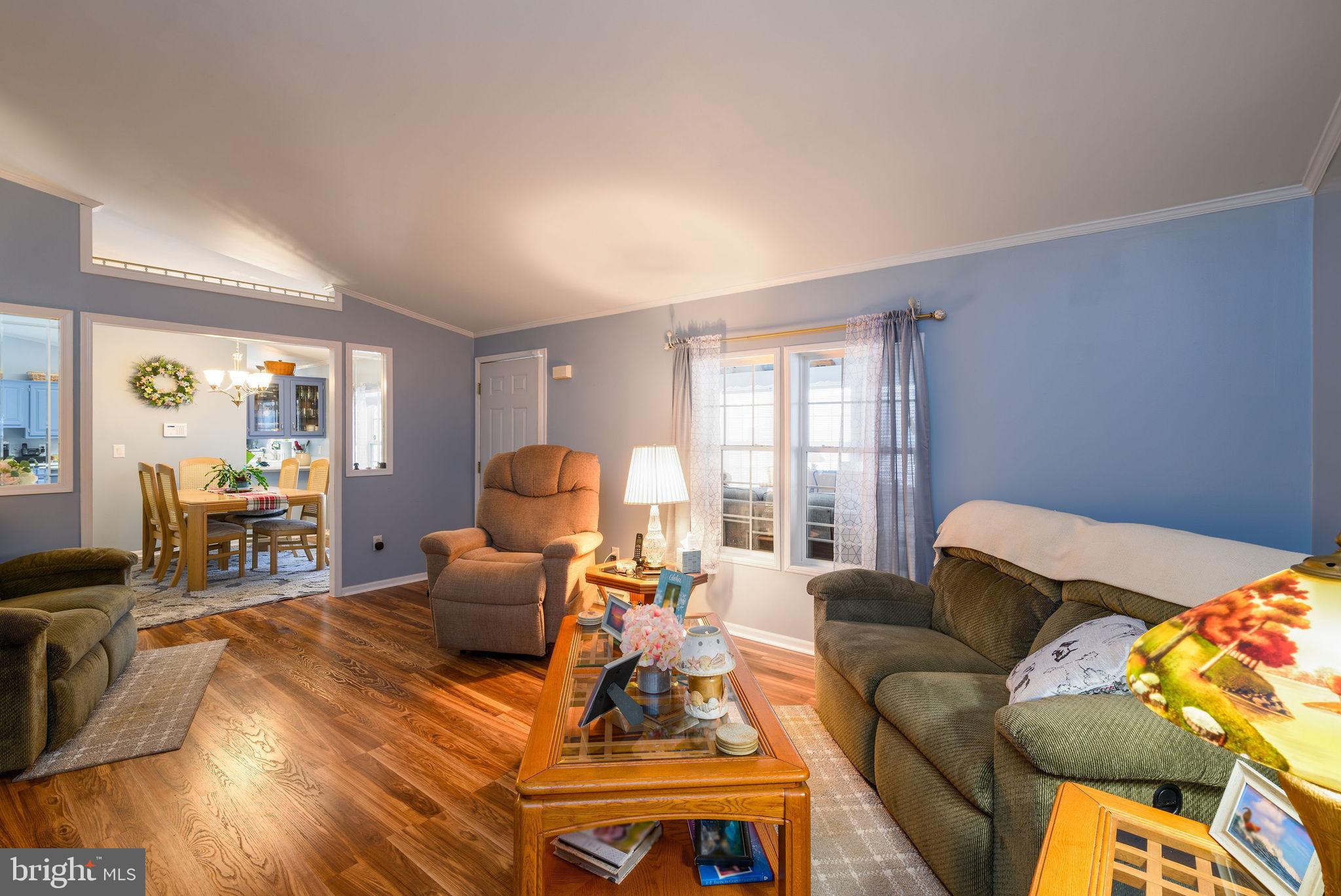 33606 LAKESHORE CIRCLE