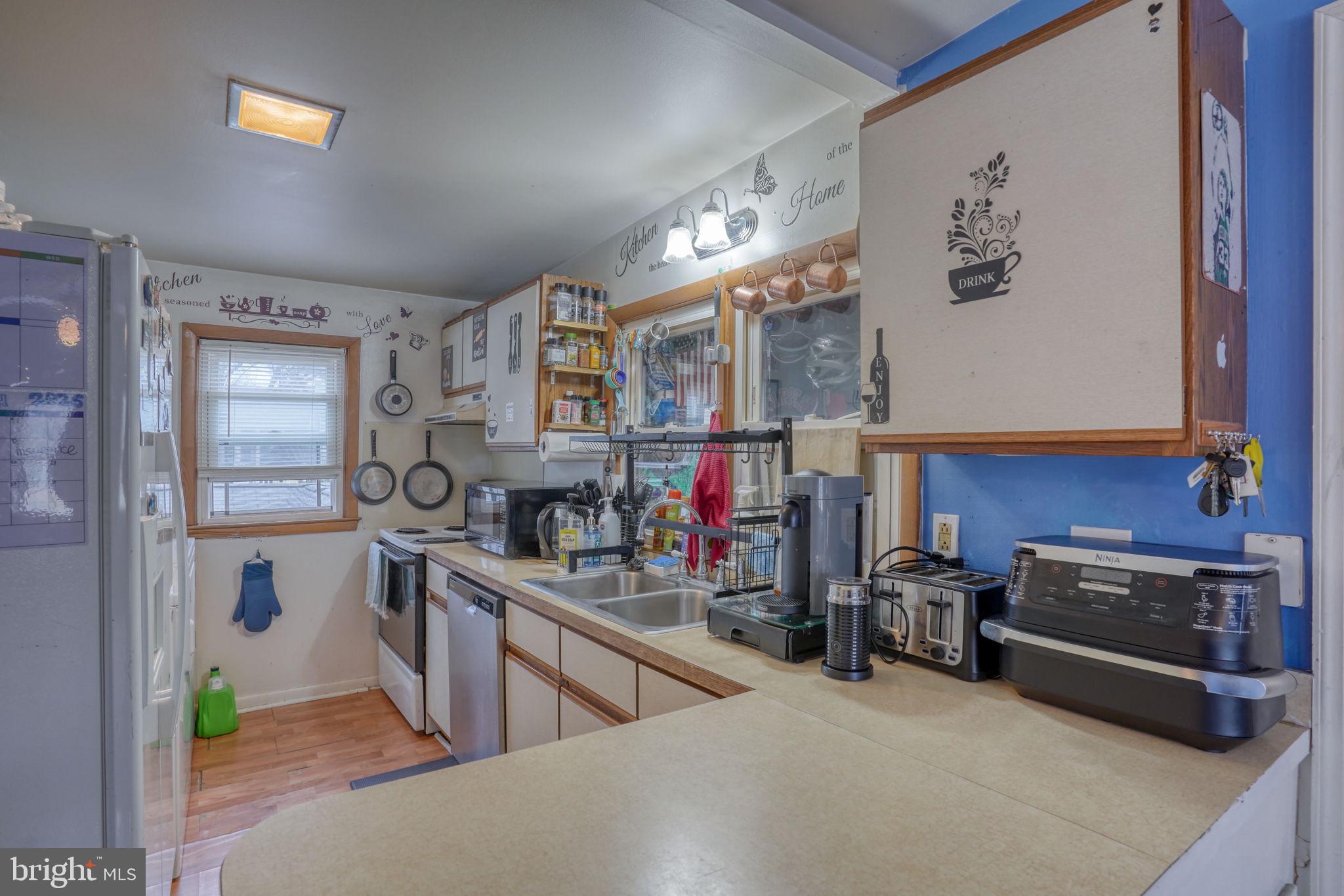 20905 COASTAL HIGHWAY