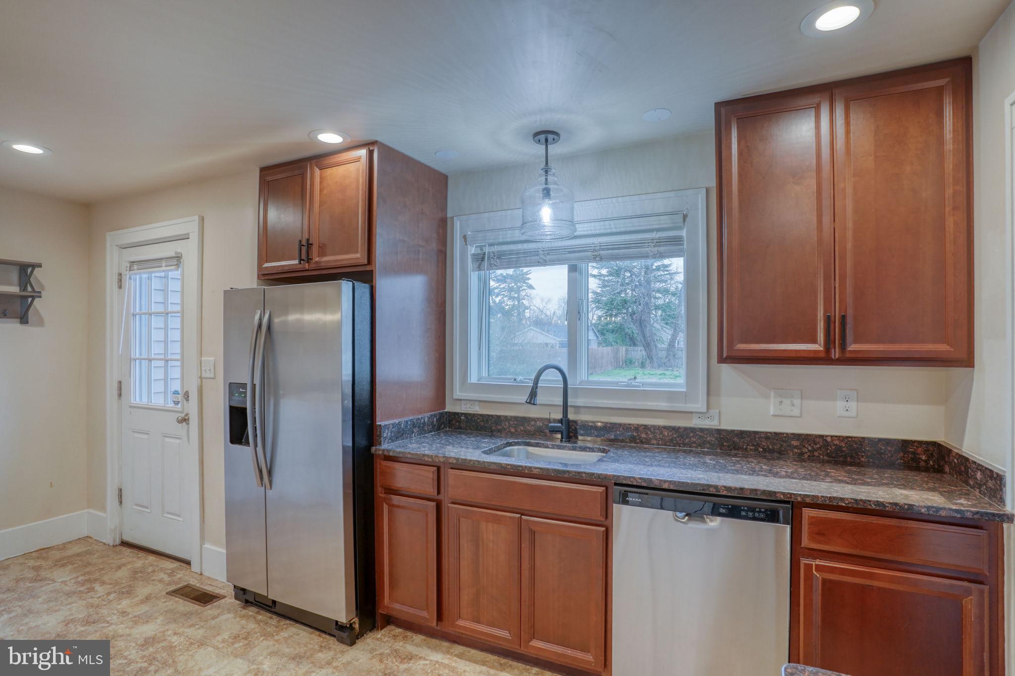 129 LAUREL ROAD