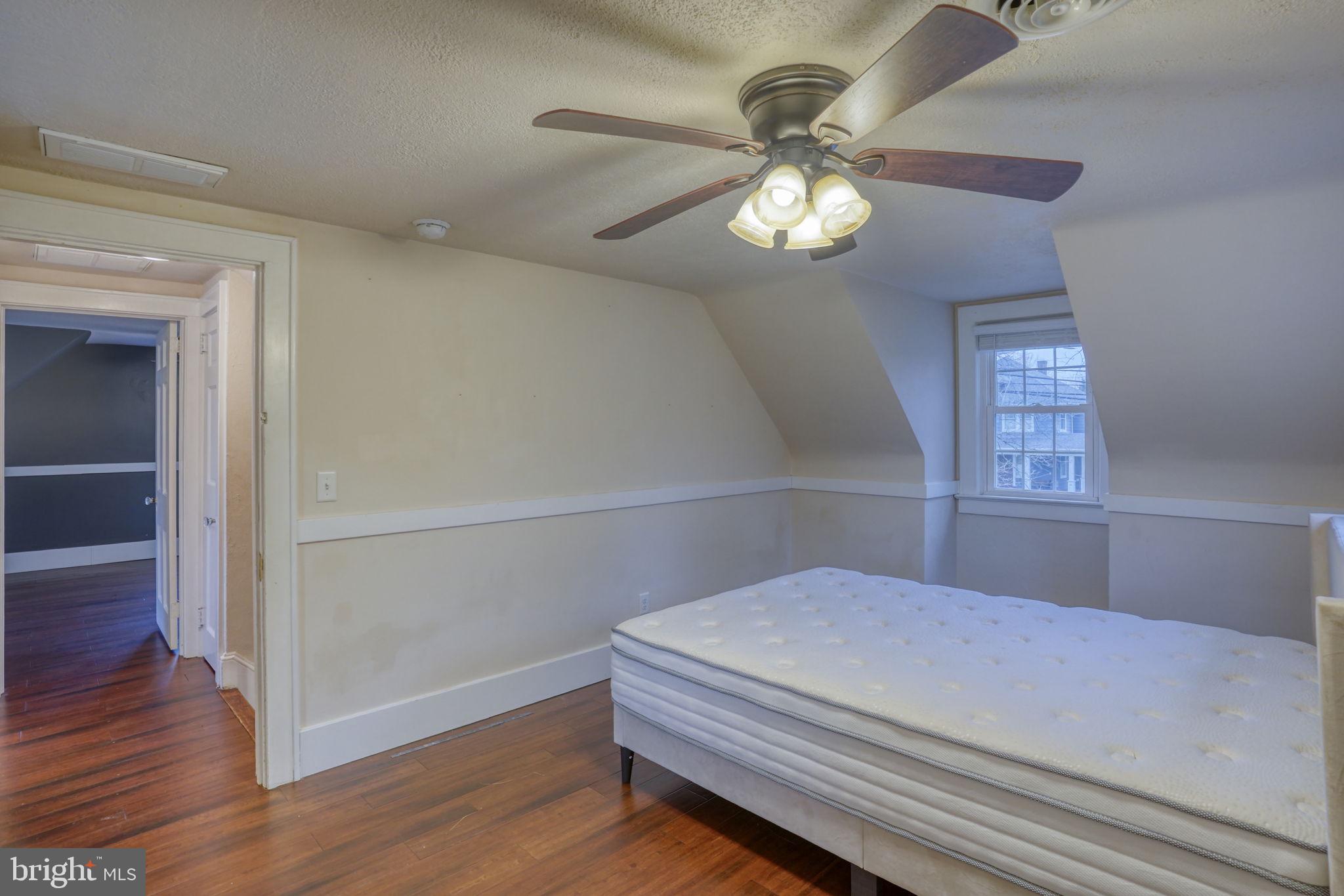 129 LAUREL ROAD