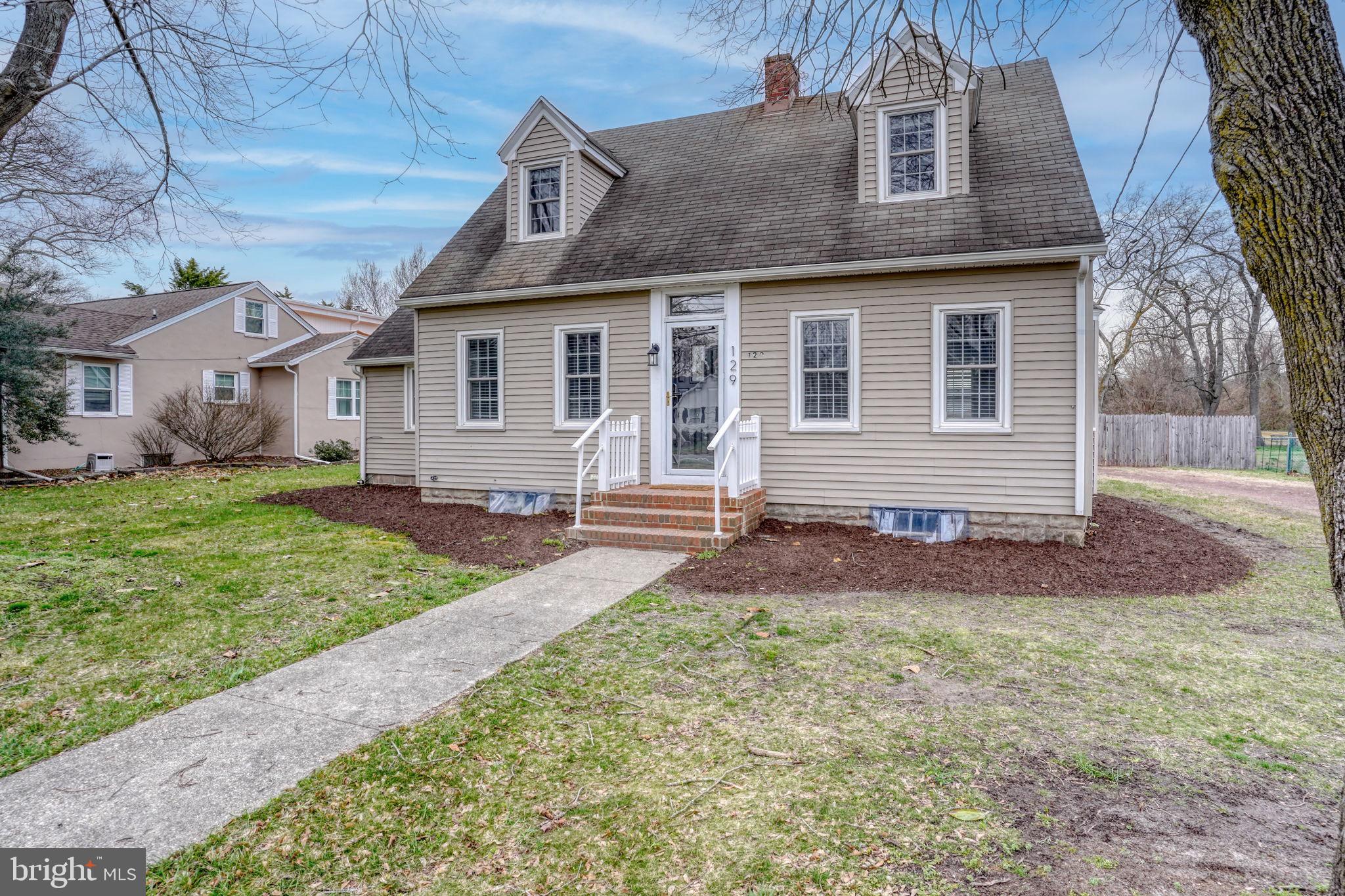 129 LAUREL ROAD
