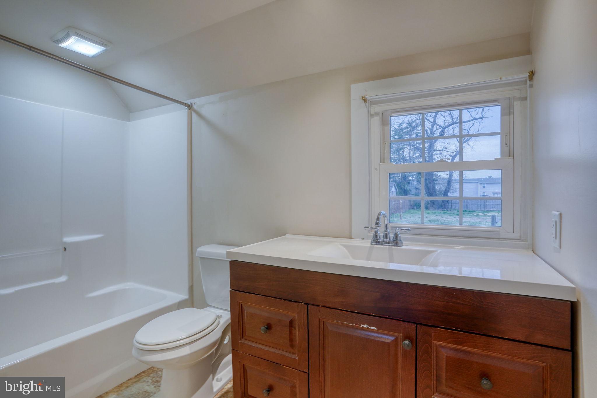 129 LAUREL ROAD