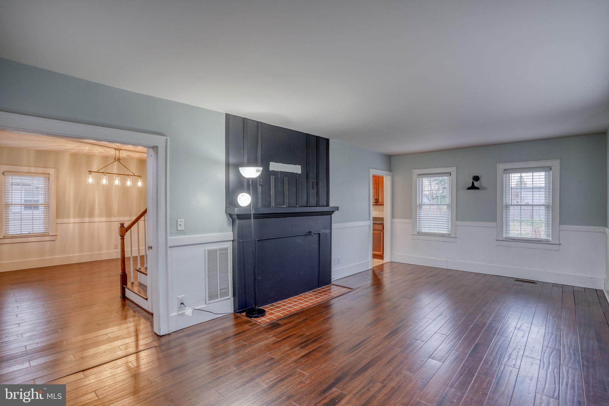 129 LAUREL ROAD