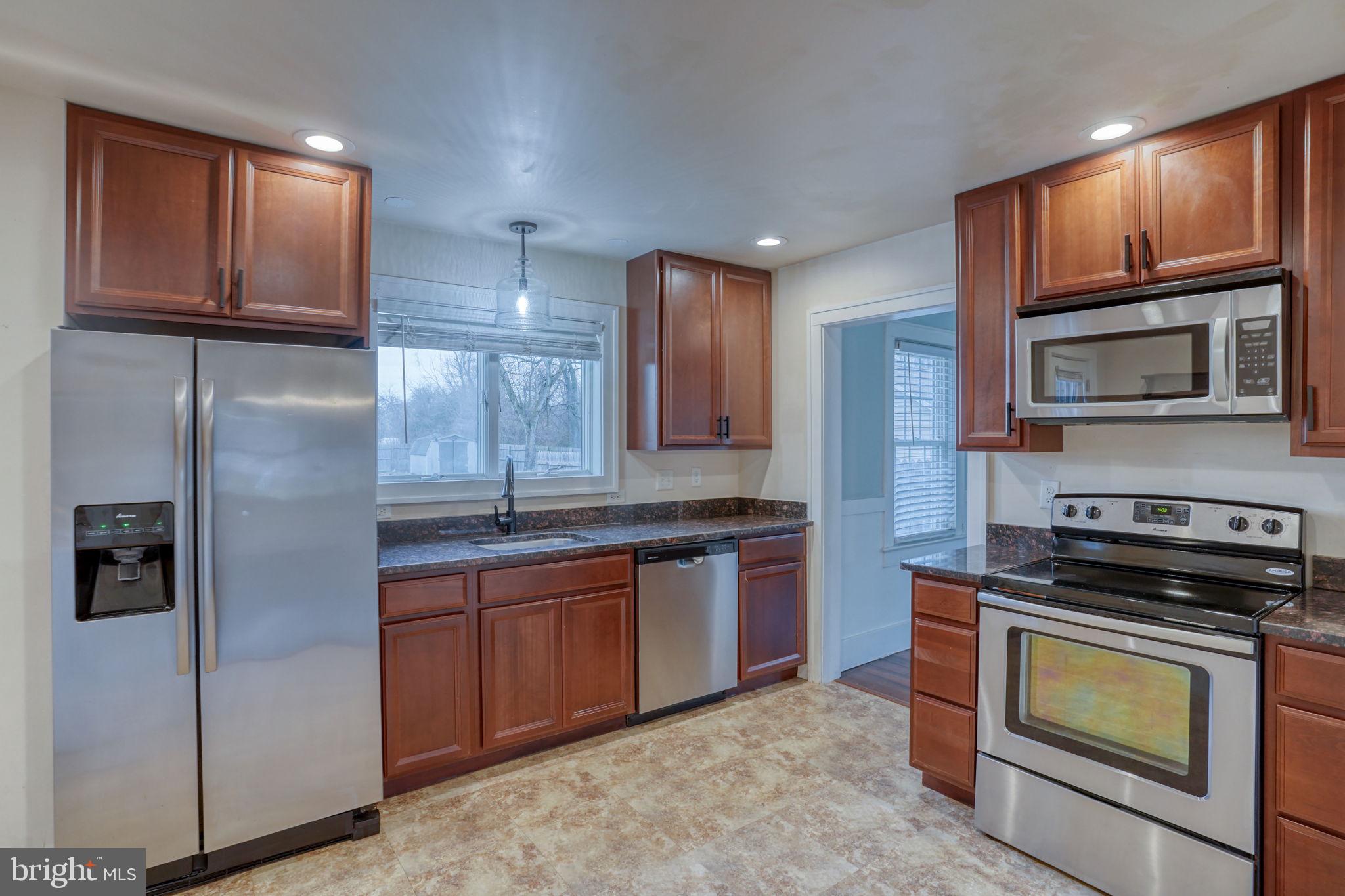 129 LAUREL ROAD