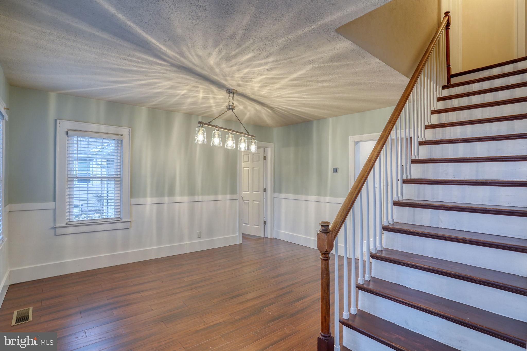 129 LAUREL ROAD