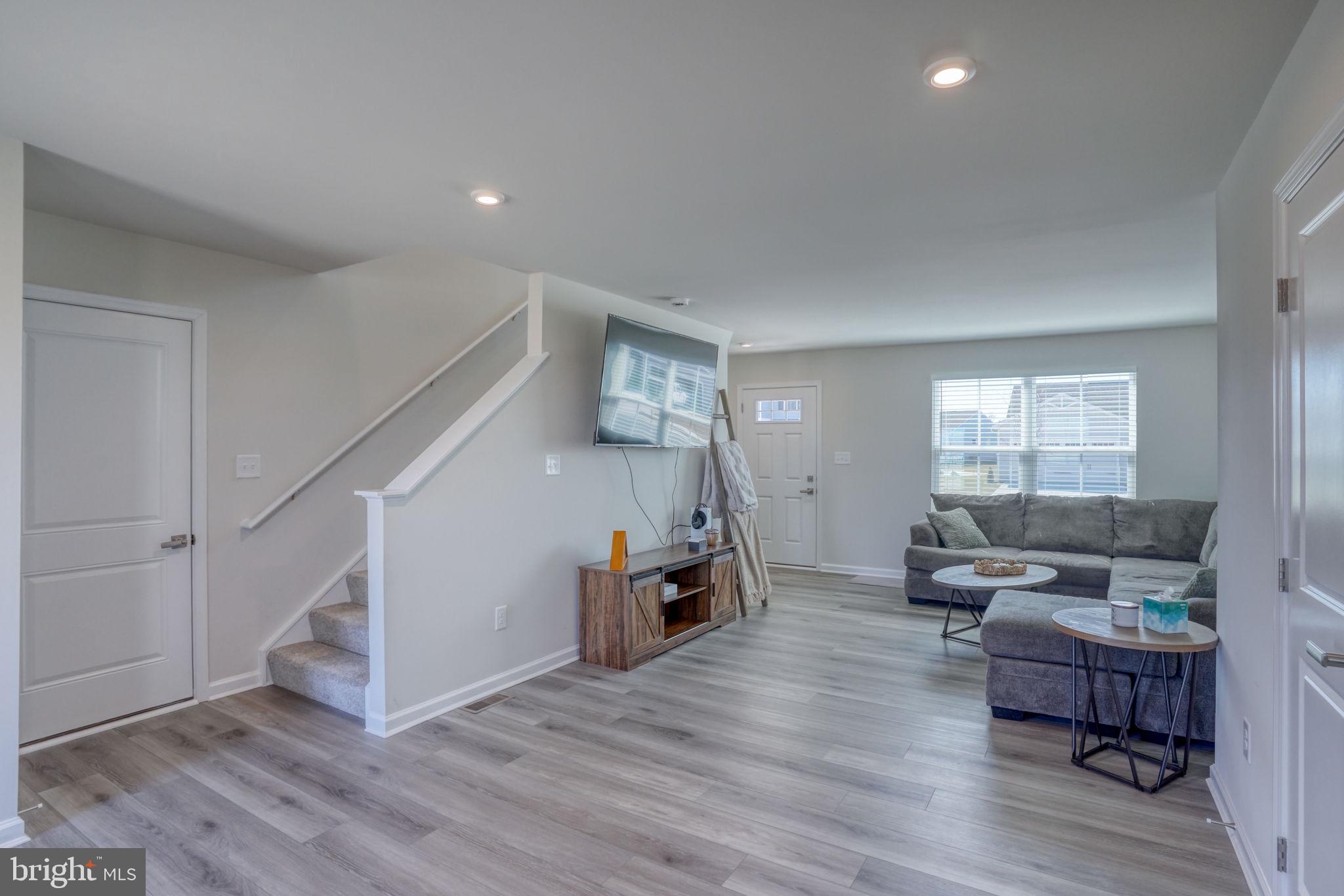 16267 JOHN ADAMS LANE
