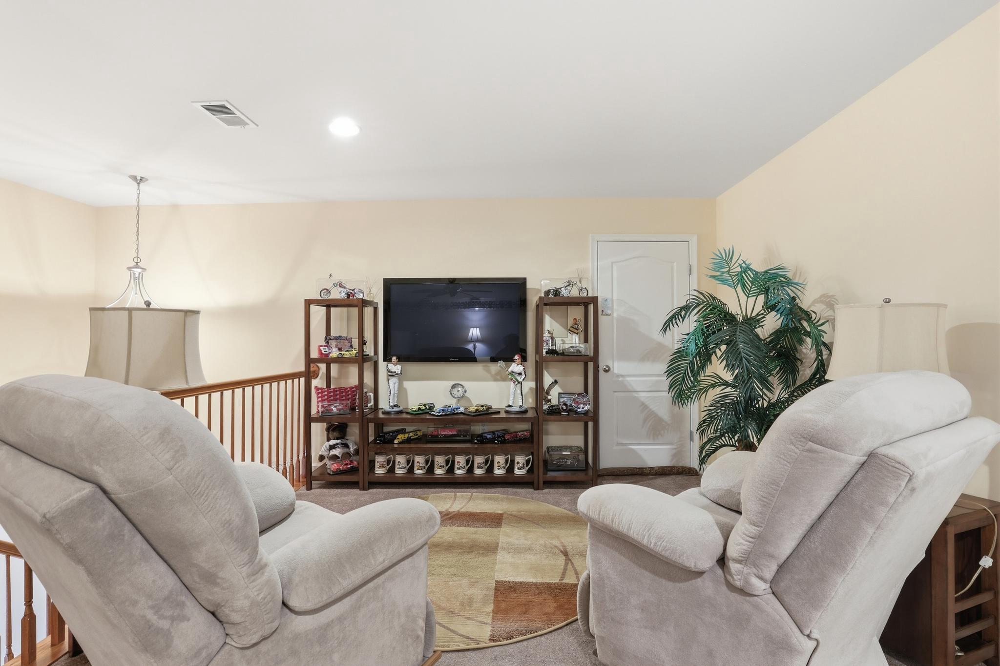 33700 RESERVOIR DRIVE