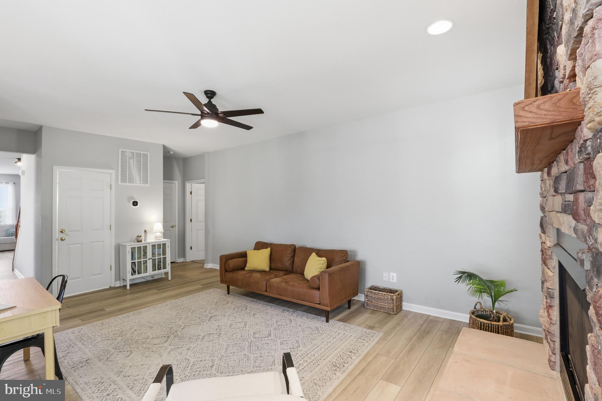 15 W THRUSH DRIVE