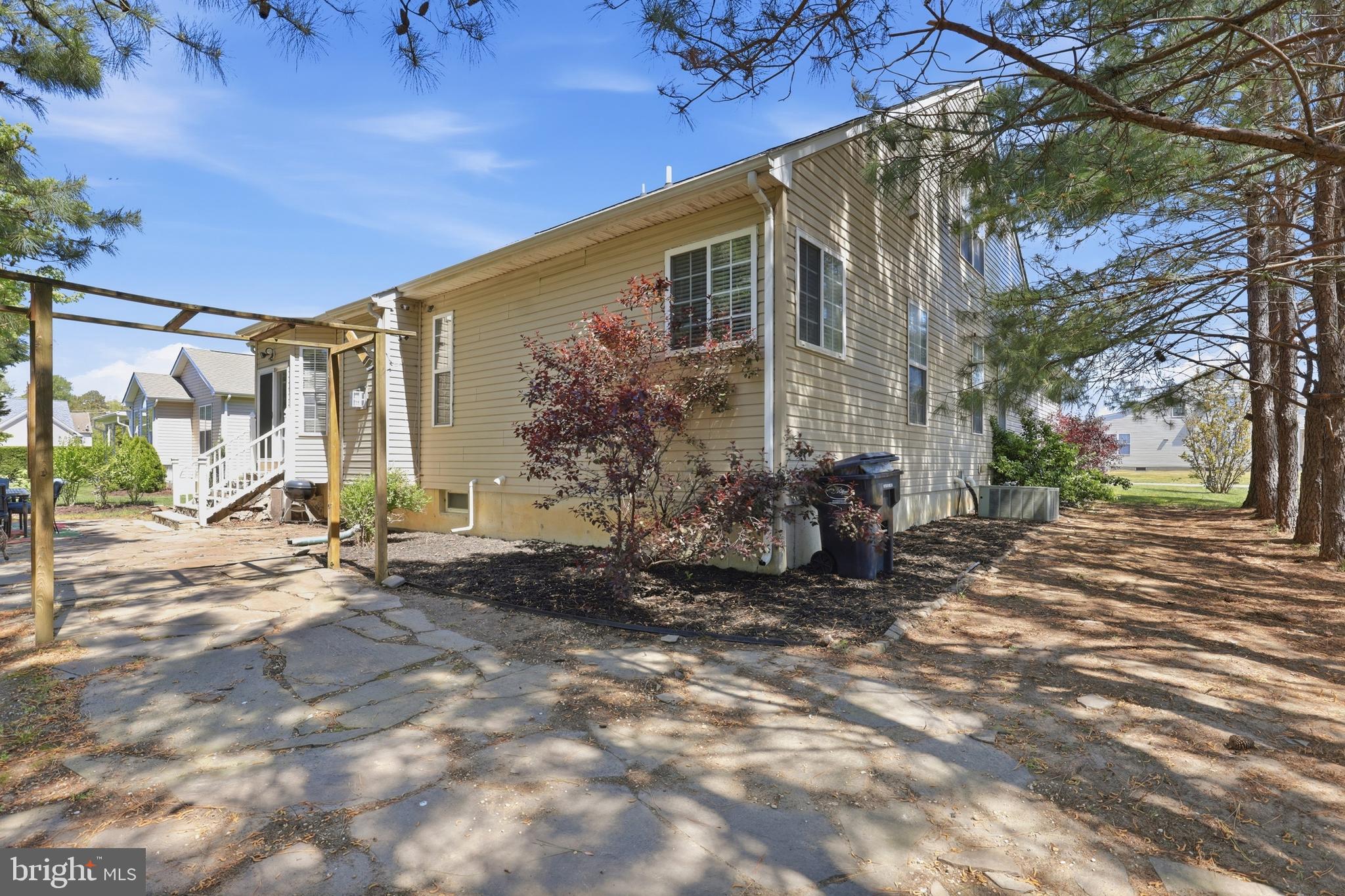 15 W THRUSH DRIVE