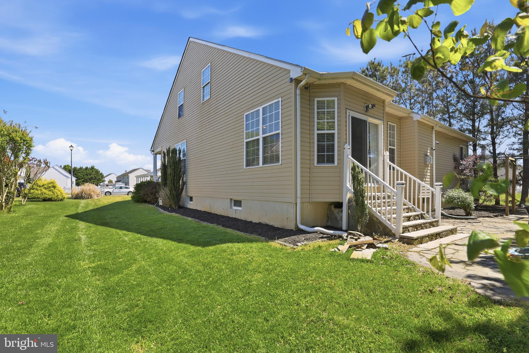 15 W THRUSH DRIVE