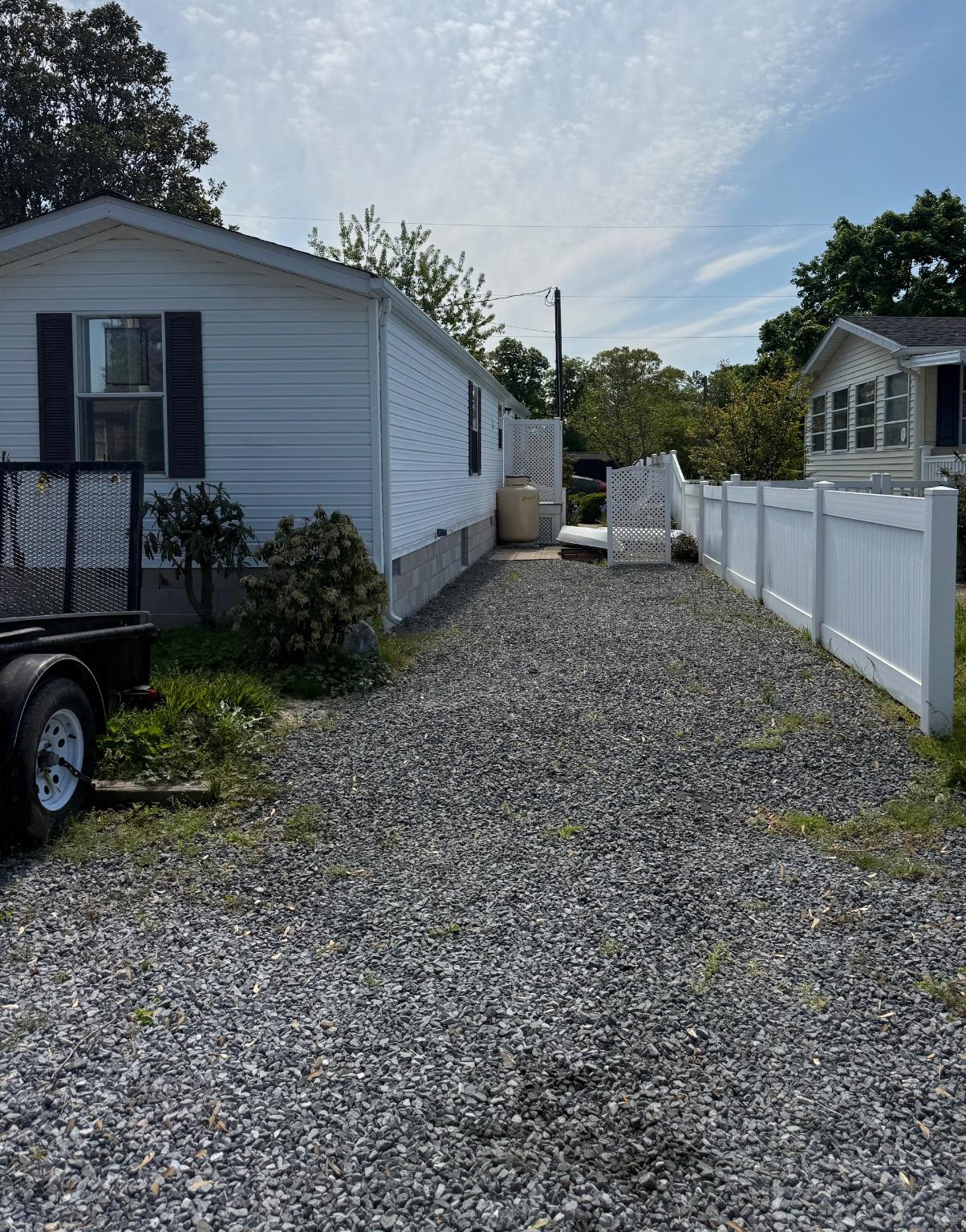 18017 HOWARD DRIVE