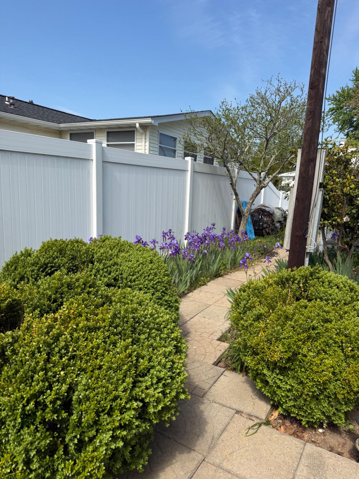 18017 HOWARD DRIVE