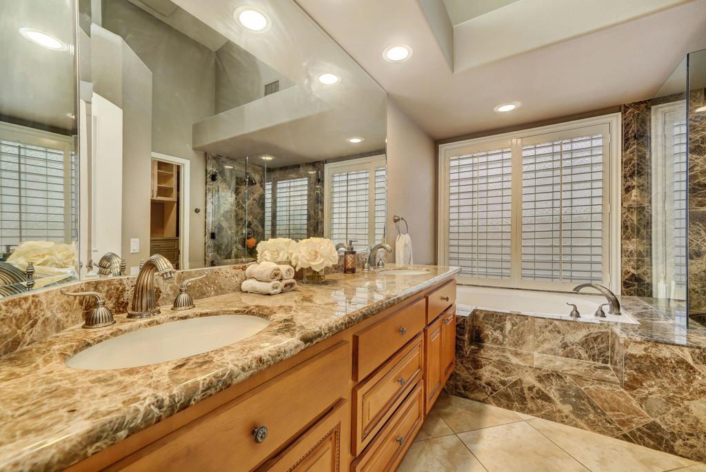 40860 Avenida Calafia