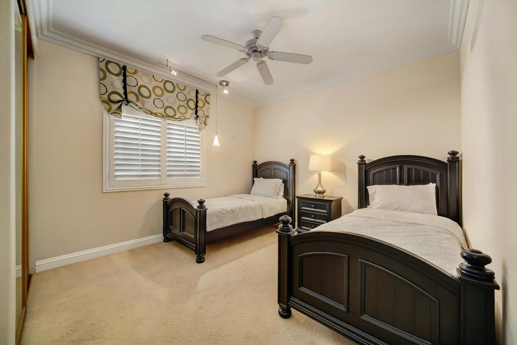 40860 Avenida Calafia