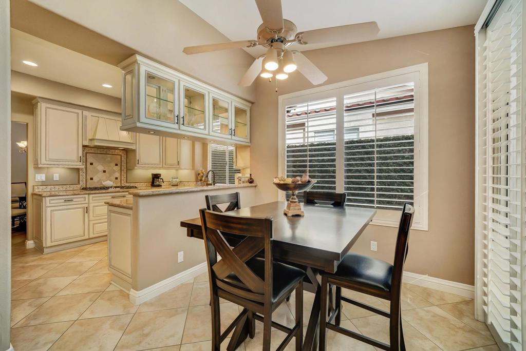 40860 Avenida Calafia