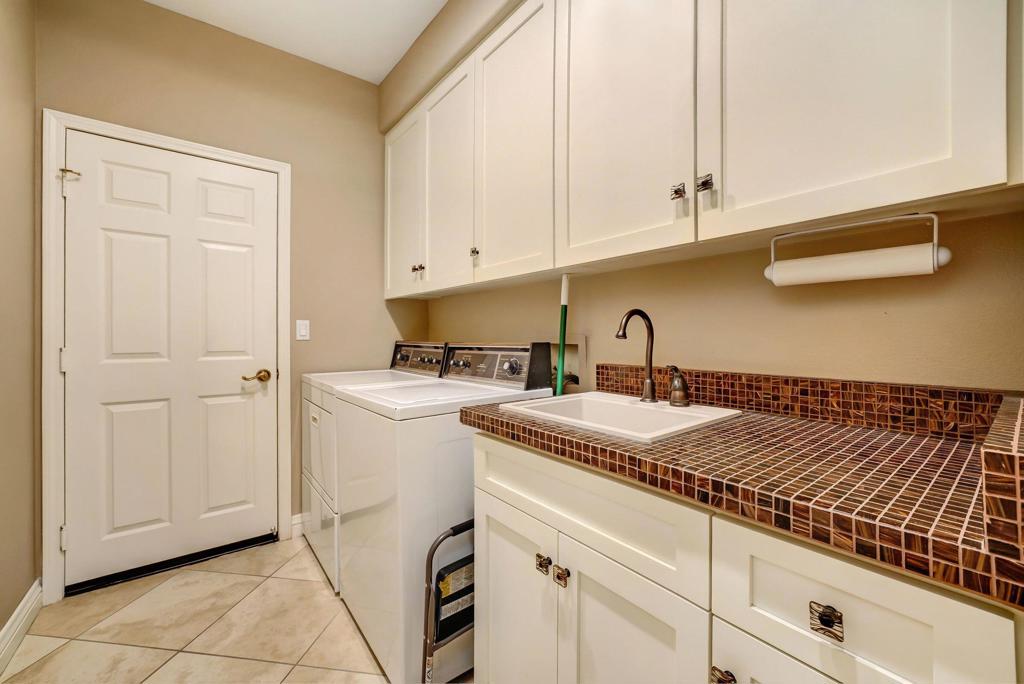 40860 Avenida Calafia