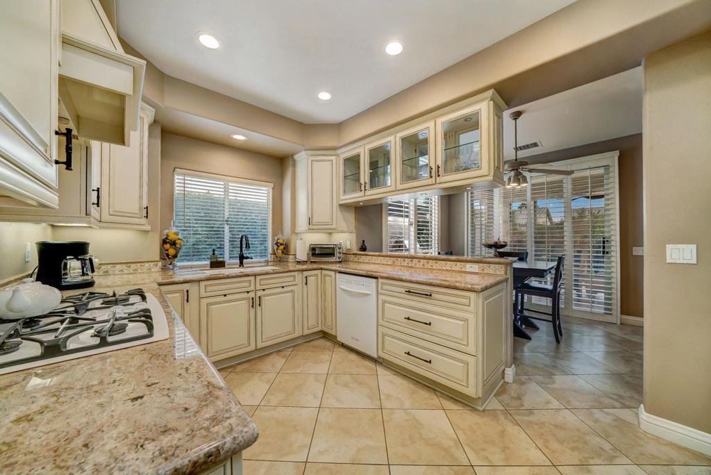 40860 Avenida Calafia