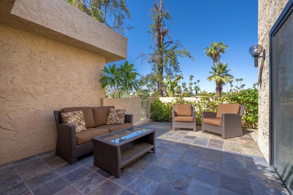 47678 Date Palm Court