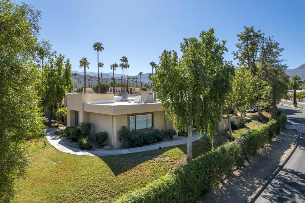 47678 Date Palm Court