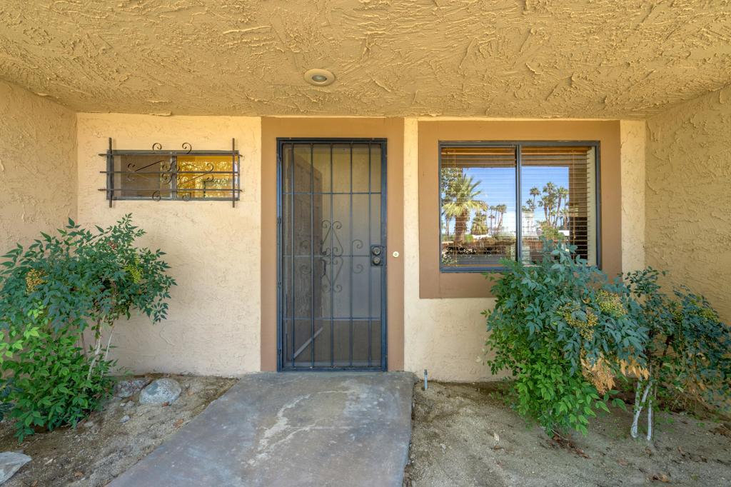47678 Date Palm Court