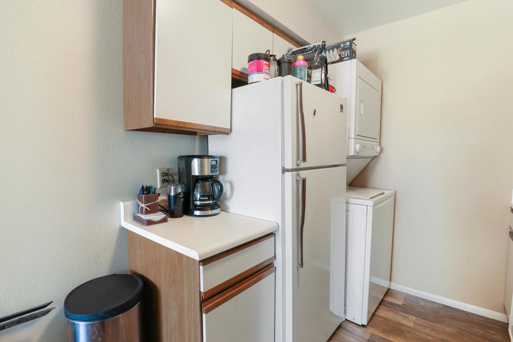 353 N Hermosa Drive 7d2