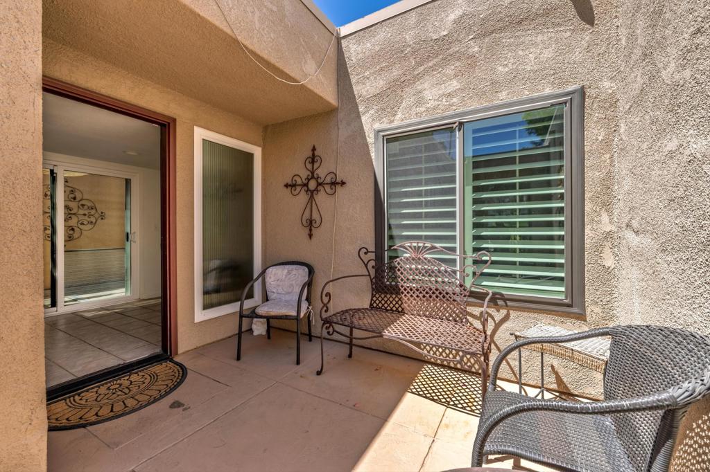 72418 Sommerset Drive