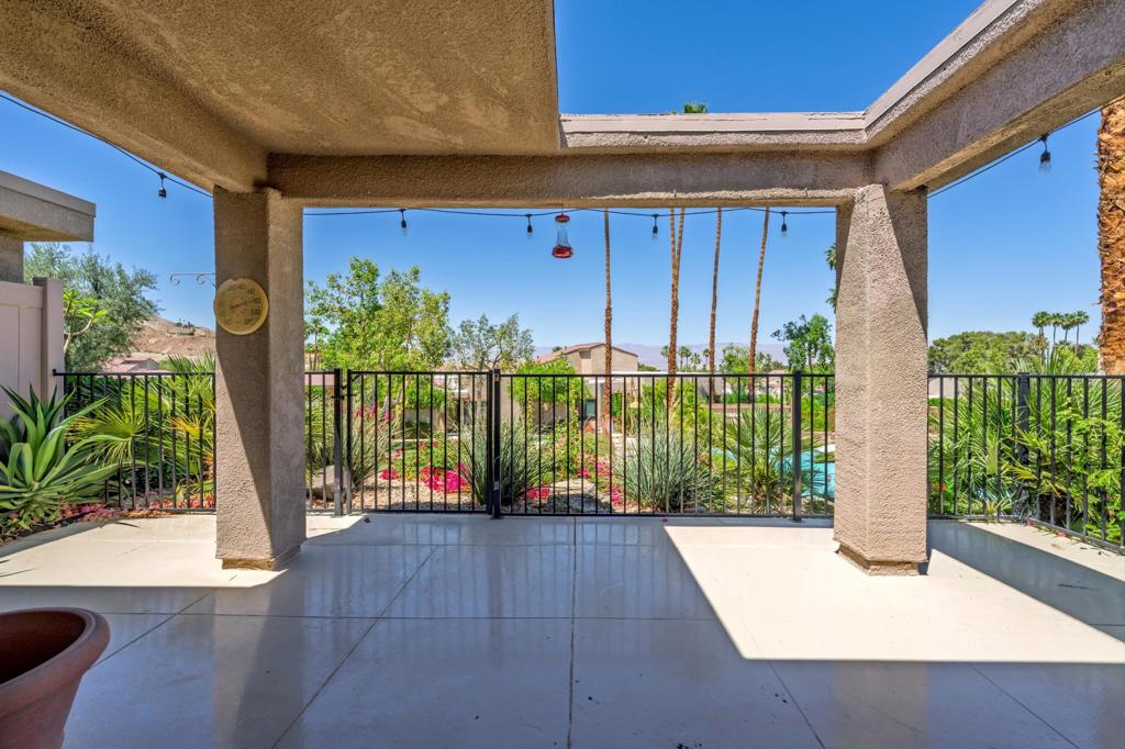 72418 Sommerset Drive