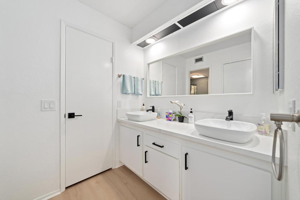 73947 Saquaro Court