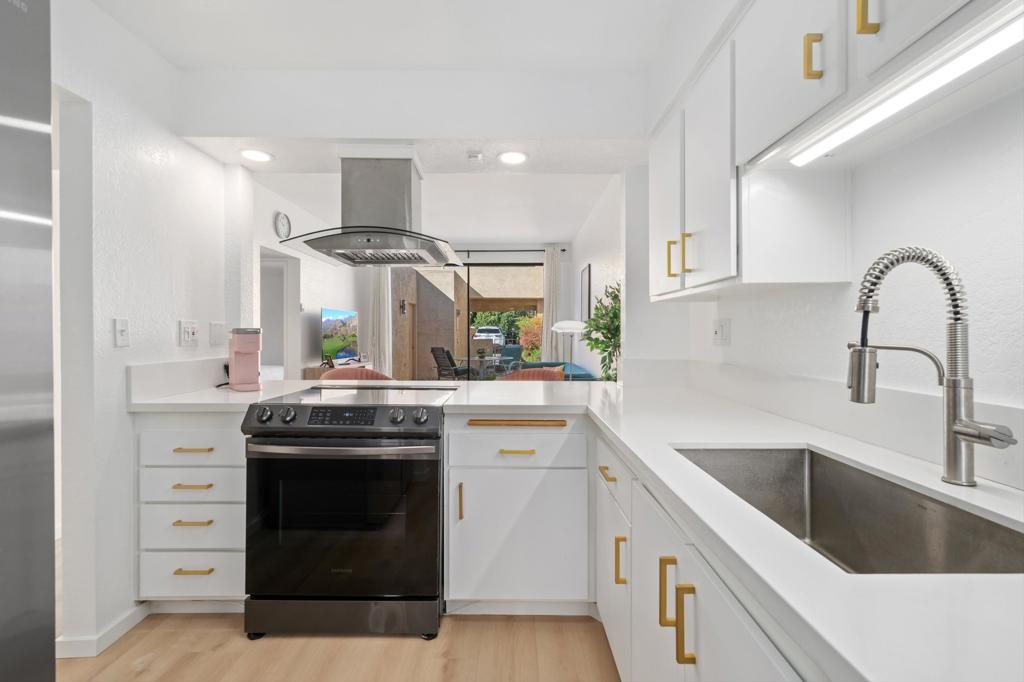 73947 Saquaro Court
