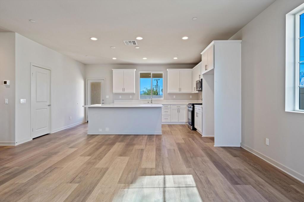 66681 Thunderbird Lane