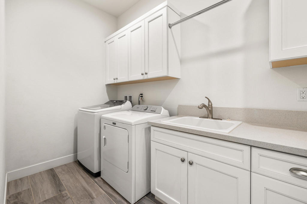 81350 Merv Griffin Way