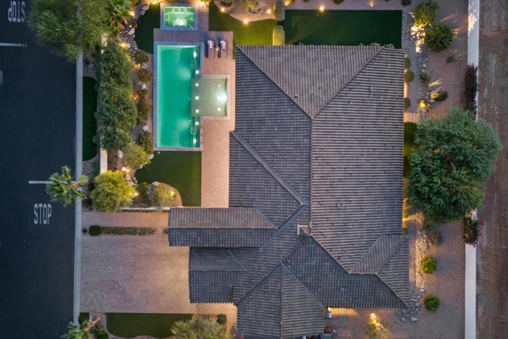 81350 Merv Griffin Way