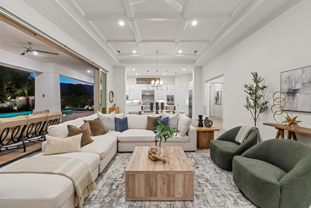 81350 Merv Griffin Way