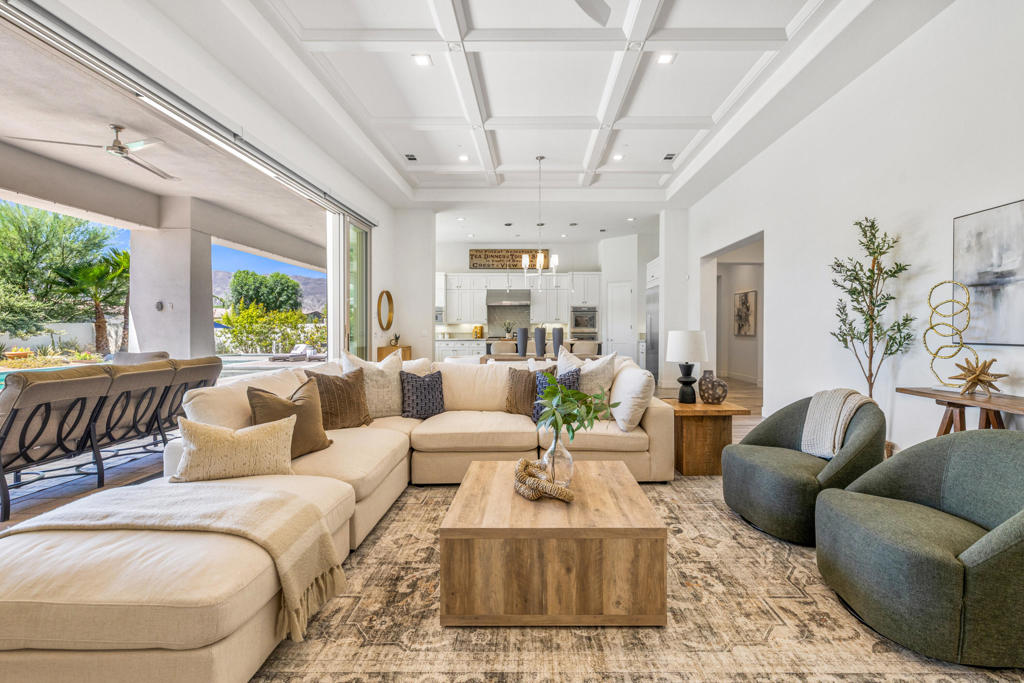 81350 Merv Griffin Way