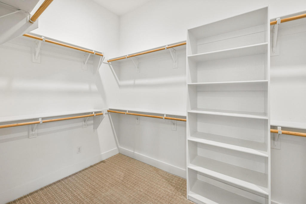 81350 Merv Griffin Way