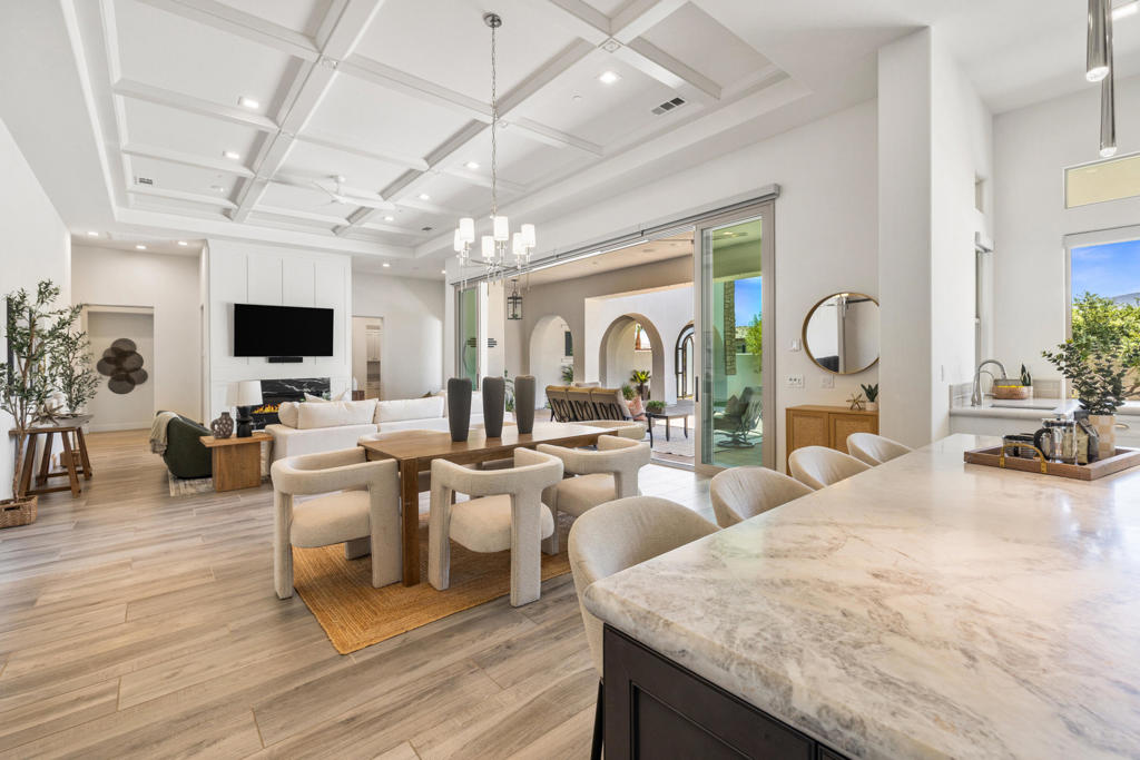 81350 Merv Griffin Way